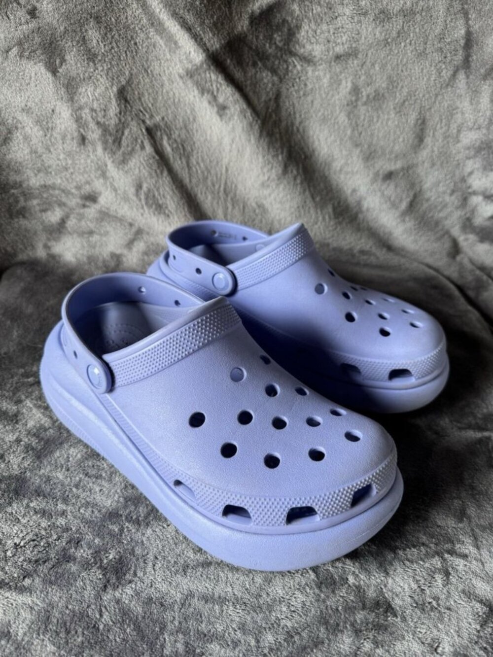CROCS Classic Crush Platform Chinky Clogs Women 10/ Mens 8 Violet Lavender